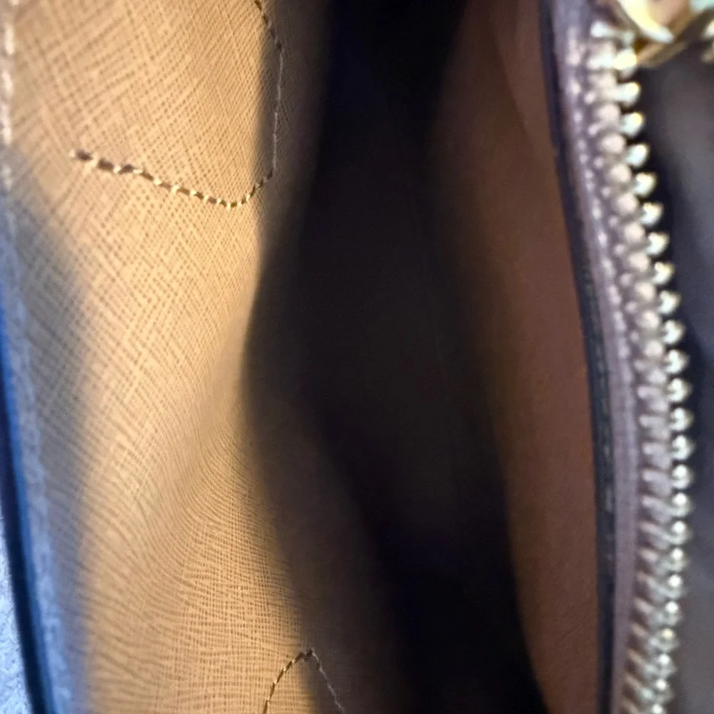 Michael Kors Green Pebbled Leather Satchel – Like New - Picture 5 of 5